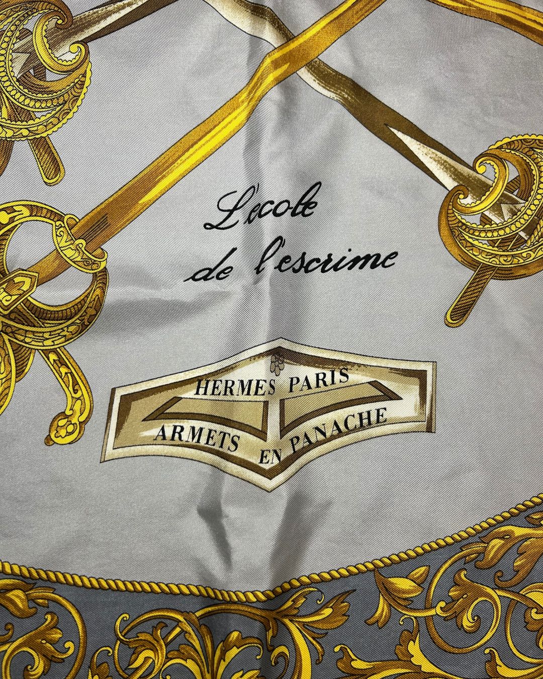 Foulard Paris Armets en Panache