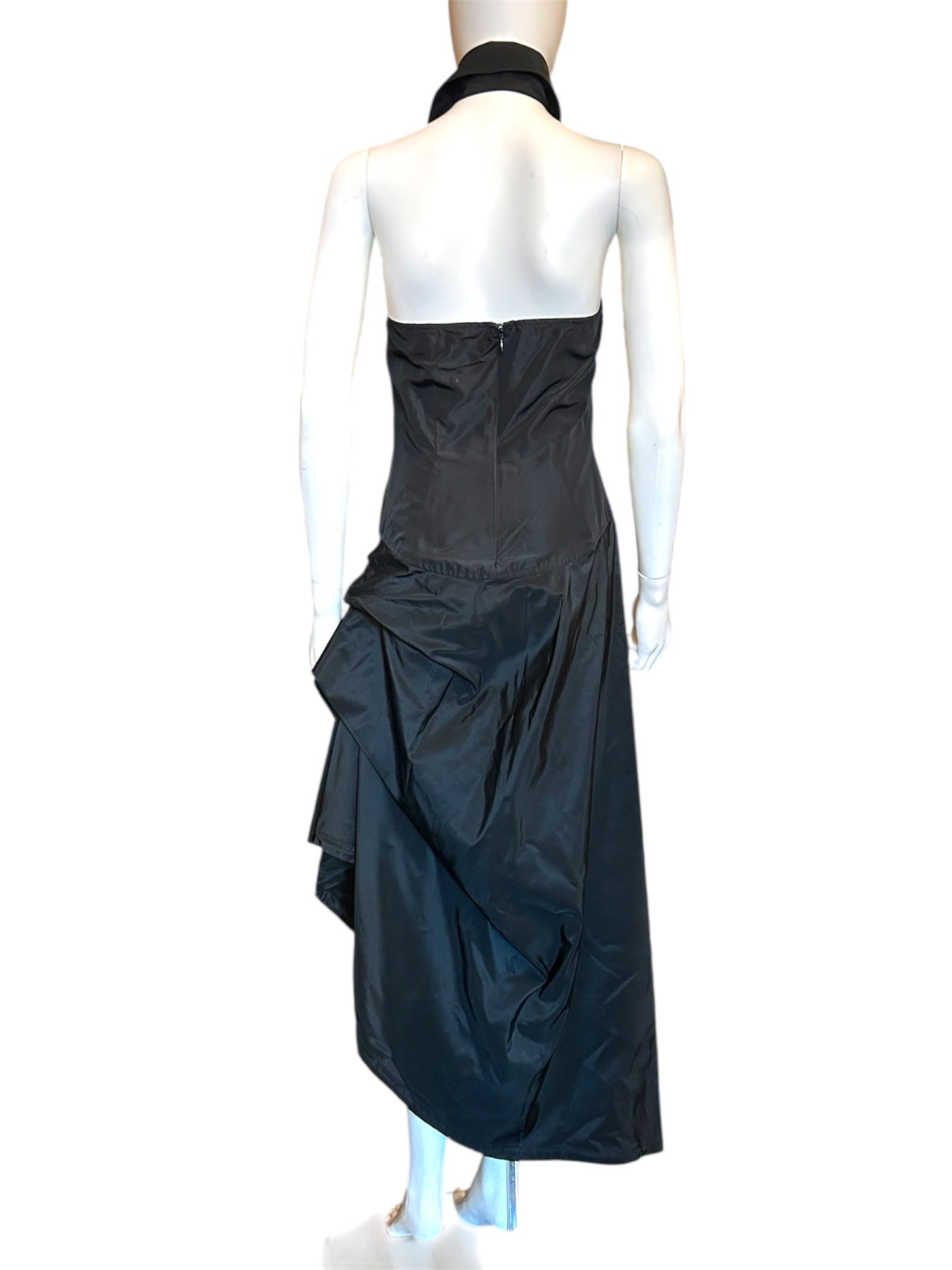 VIVIENNE WESTWOOD Abito nero con colletto